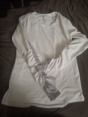 Fabletics White Long Sleeve Ruched Tie Top